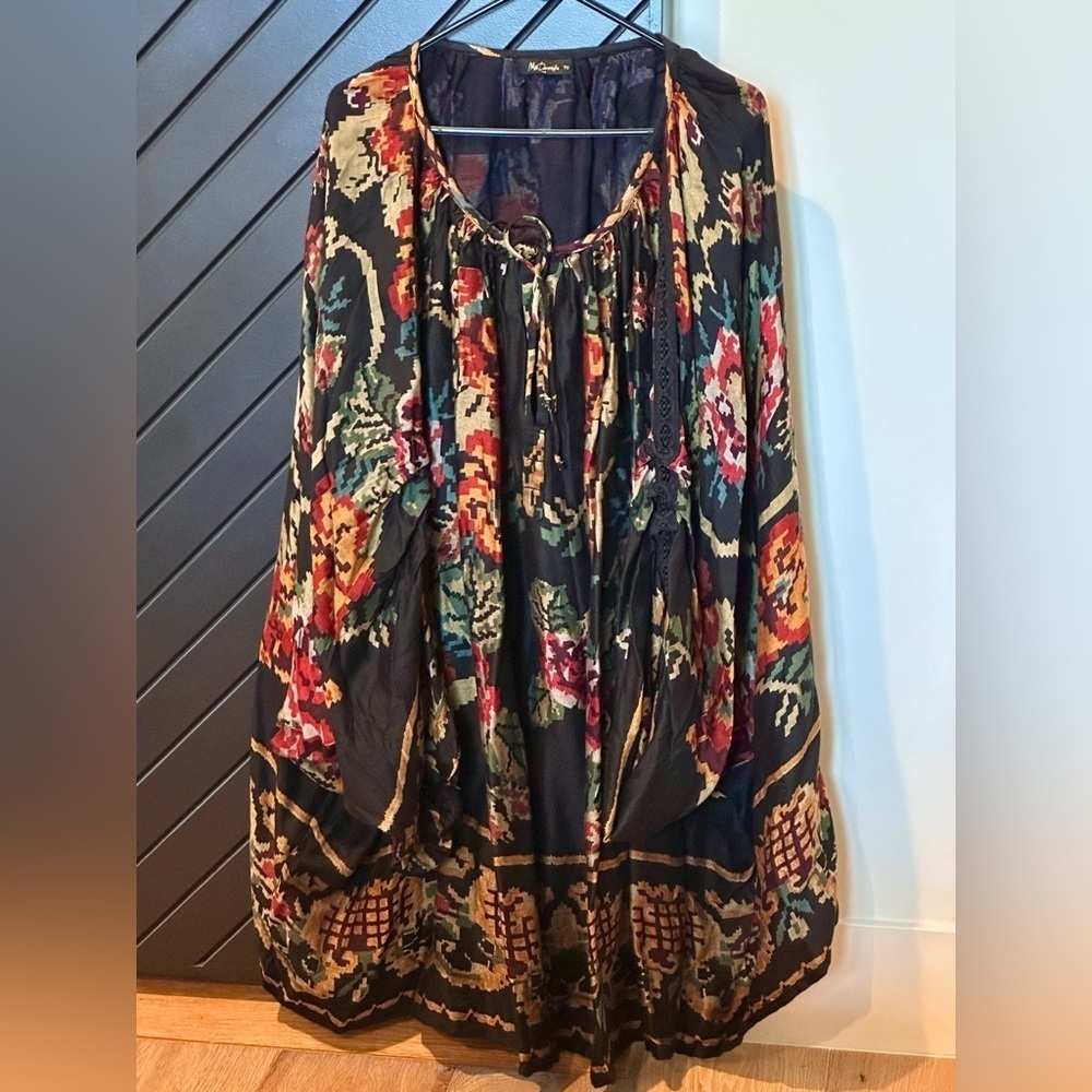 NWOT! Anthropologie boho silk dress. One size. Lace insert on sleeves.NEVER WORN - Picture 2 of 5